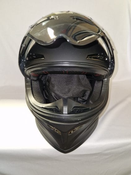 Kask motocyklowy szczękowy MT Genesis SV – czarny matowy