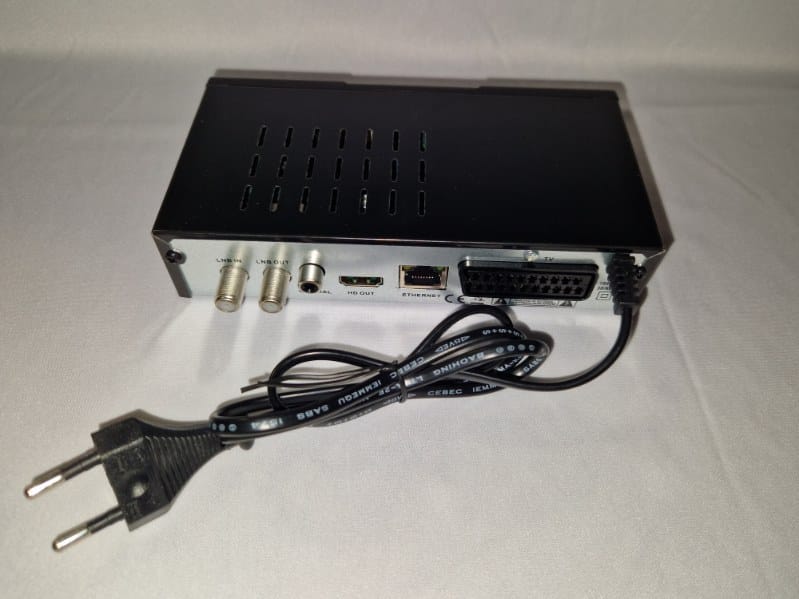 Romicta Cyfrowy Odbiornik Satelitarny DVB-S2 – Tuner Full HD z WiFi i YouTube